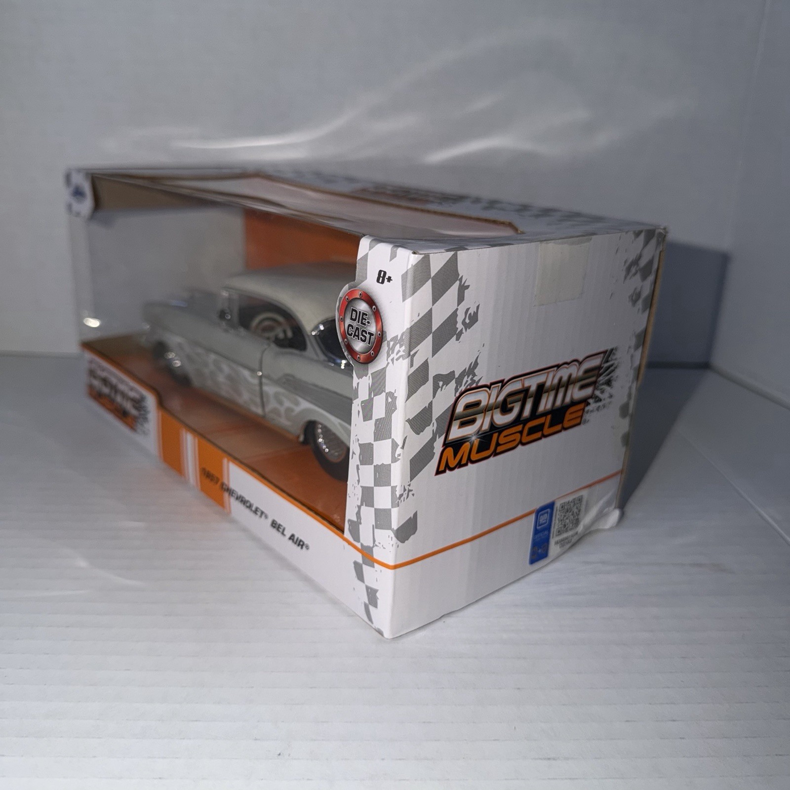 JADA BIGTIME MUSCLE 1957 Chevrolet Bel Air Hard Top 1:24 Grey w/ Flames NIB