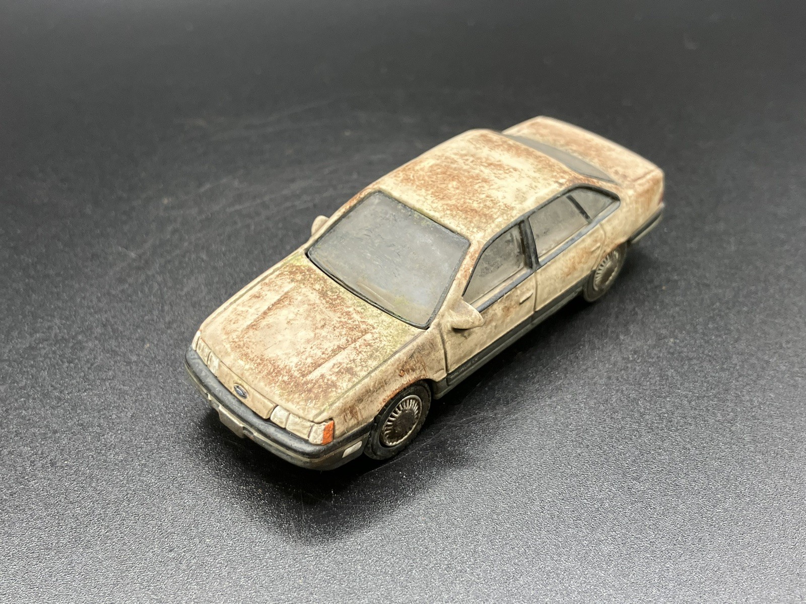 1989 Ford Taurus Rusty Weathered Barn Find 1/64 Diecast Custom Greenlight Car