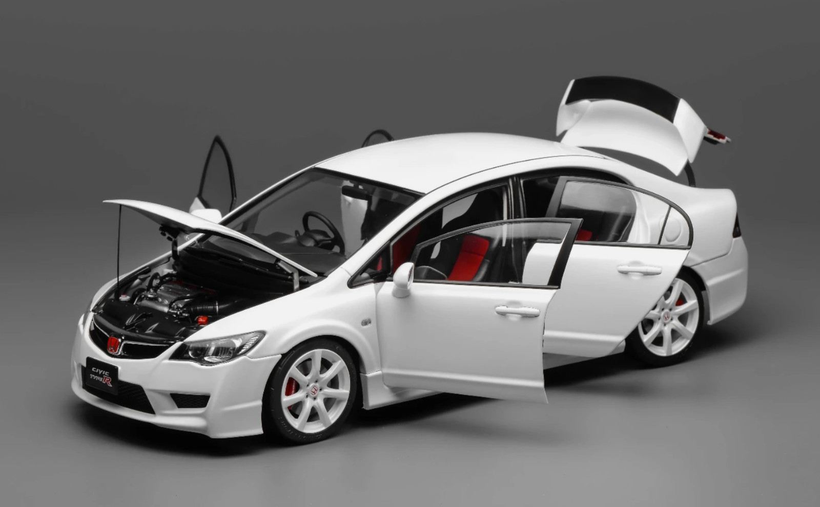 1/18 MotorHelix Honda Civic Type R ( FD2 ) RHD from 2007 champion White LAST ONE