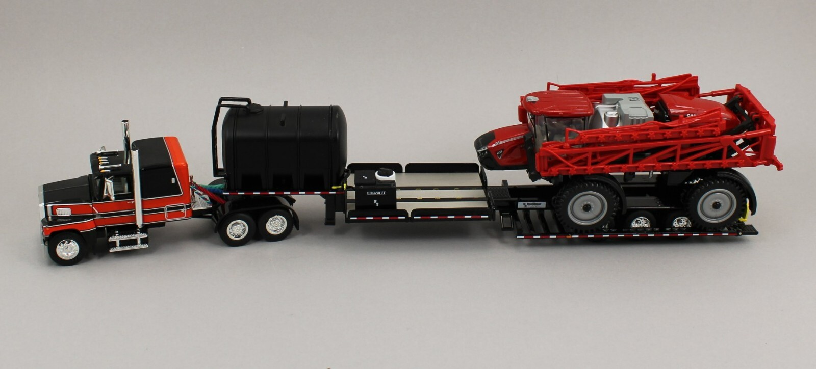 NEW Diecast Masters 1:64 *ROADRUNNER* Model 4000 Sprayer Transport Trailer NIB!