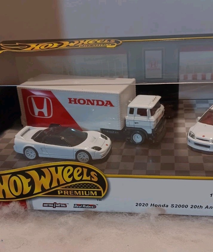 Hot Wheels Premium Box Set Garage Honda 2025 Sakura Sprinter Honda Civic Type R