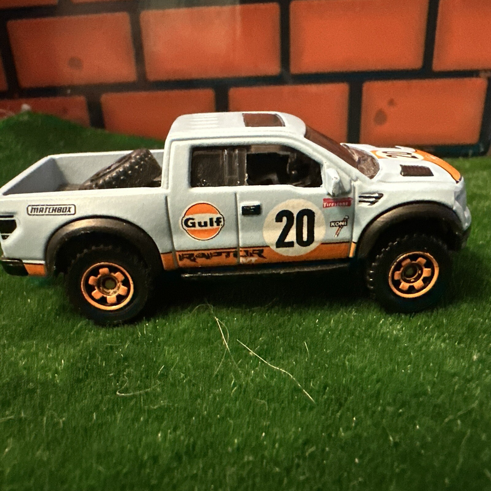 2010 10 Ford F-150 SVT Raptor Collectible 1/64 Scale Diecast Diorama Model Used