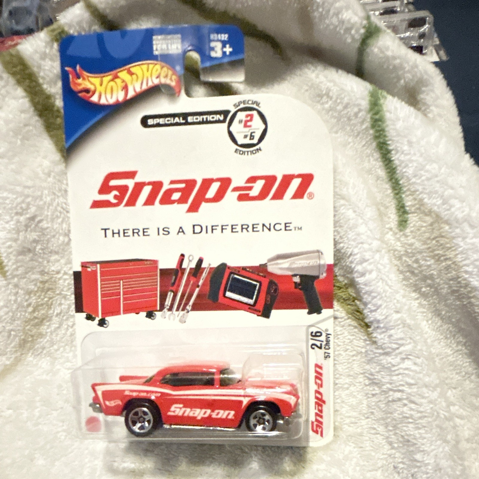 Hot Wheels Snap-on Special Edition 1957 Chevy Red/White 1:64 Diecast Unopened