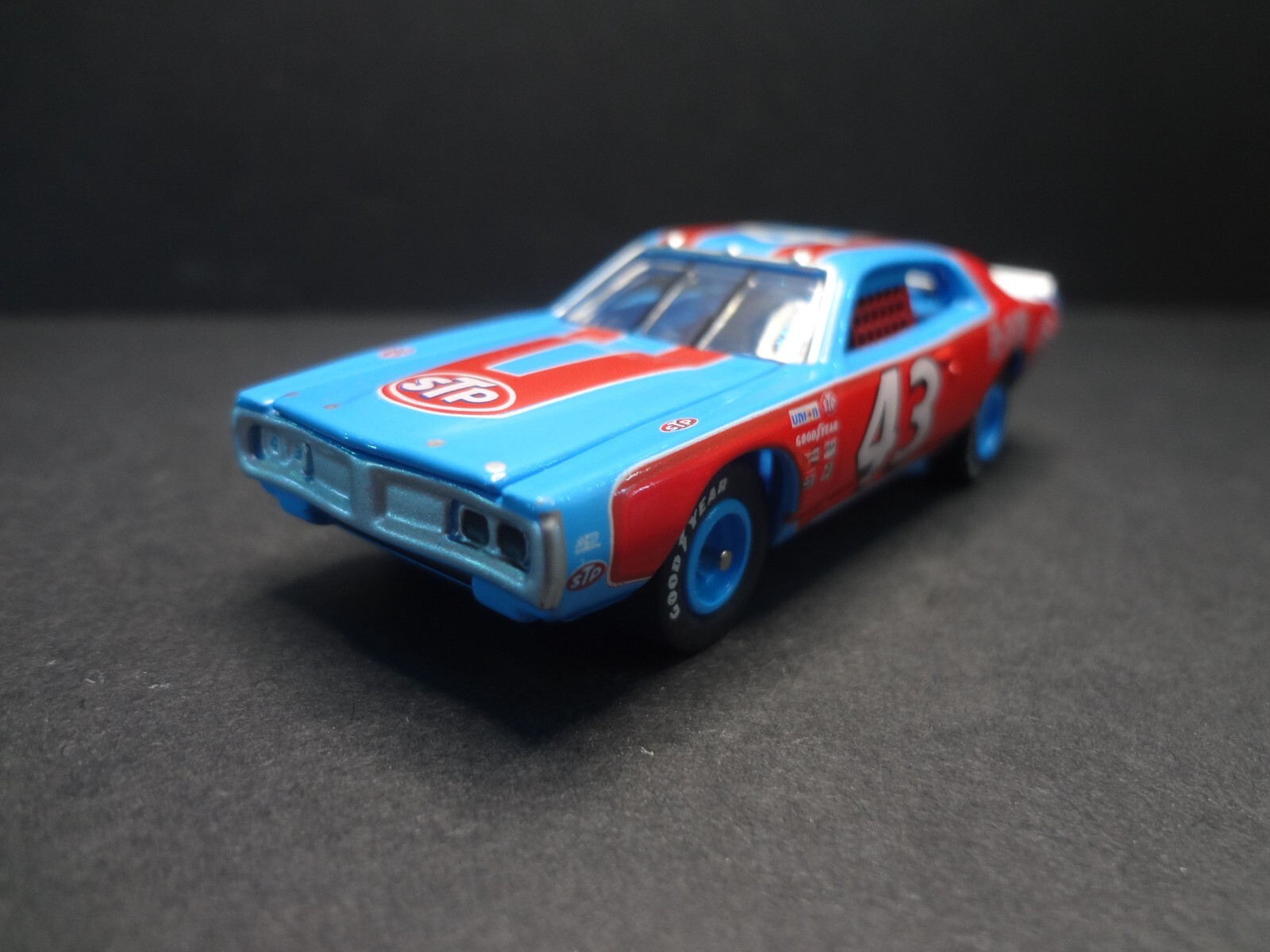 Racing Champions 1974 Dodge Charger Richard Petty #43 STP – Loose 1:64