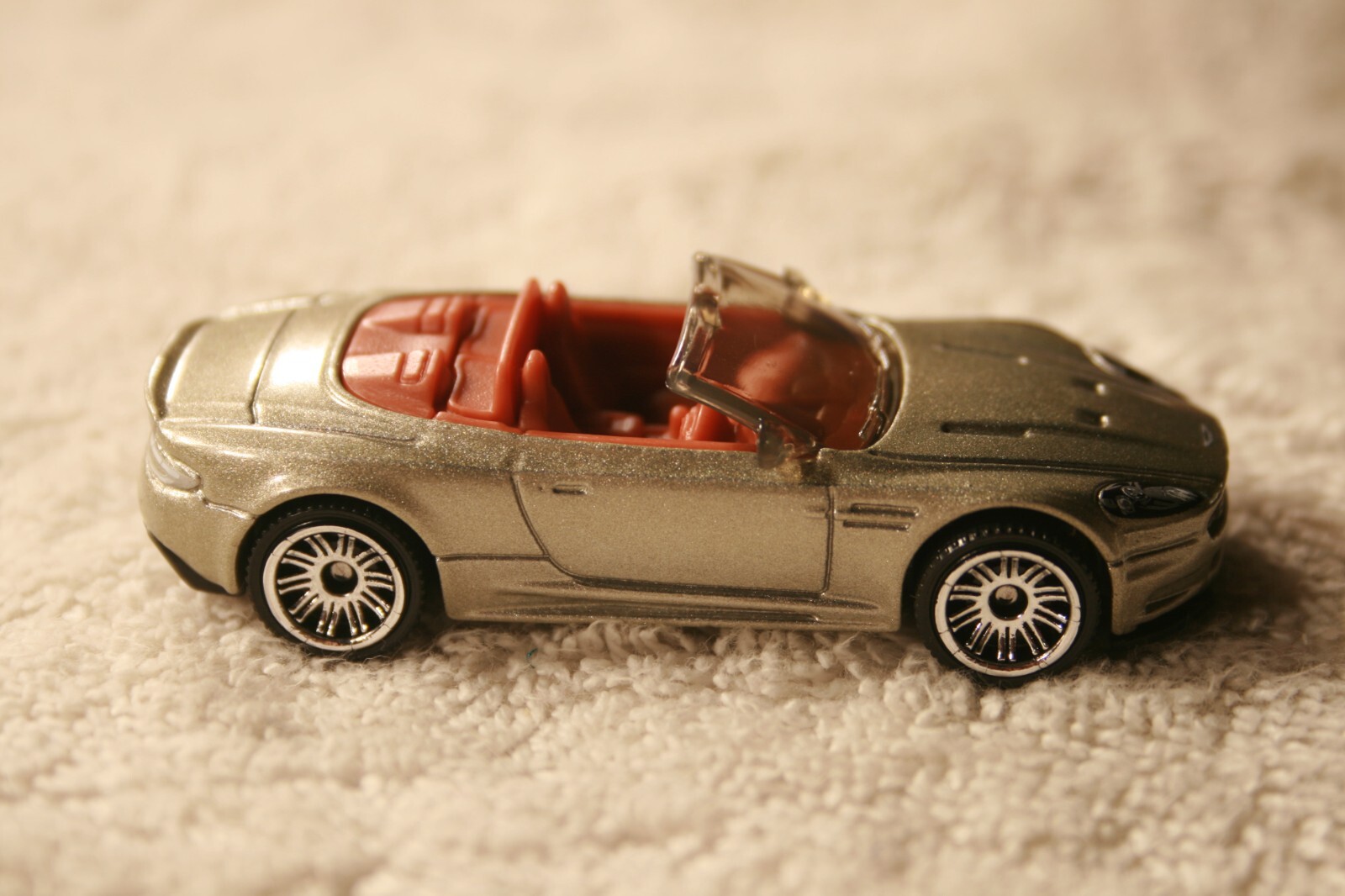 NEW MATCHBOX 💥 2011 SILVER METALLIC ASTON MARTIN DBS VOLANTE CONVERTIBLE 💥