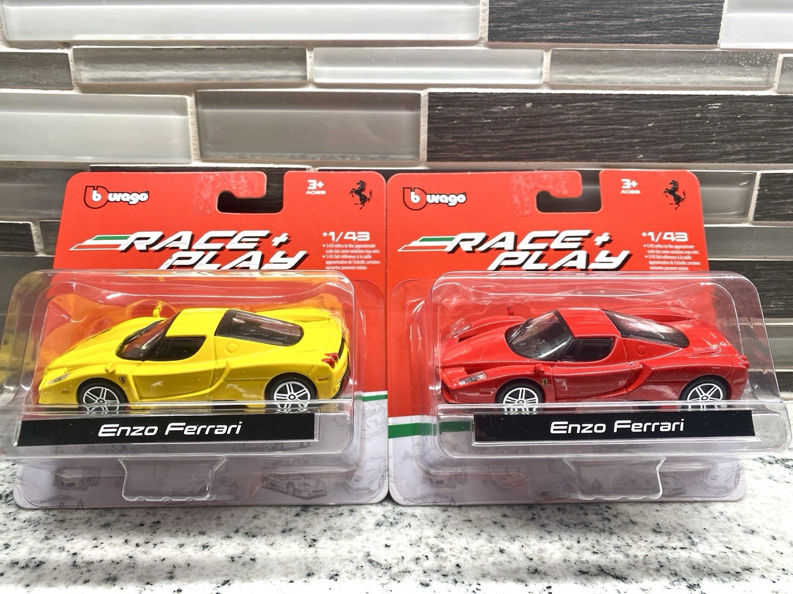 🚘ENZO FERRARI Bburago Red & Yellow Race Play 2024 Diecast Exotic Super Car 1:43