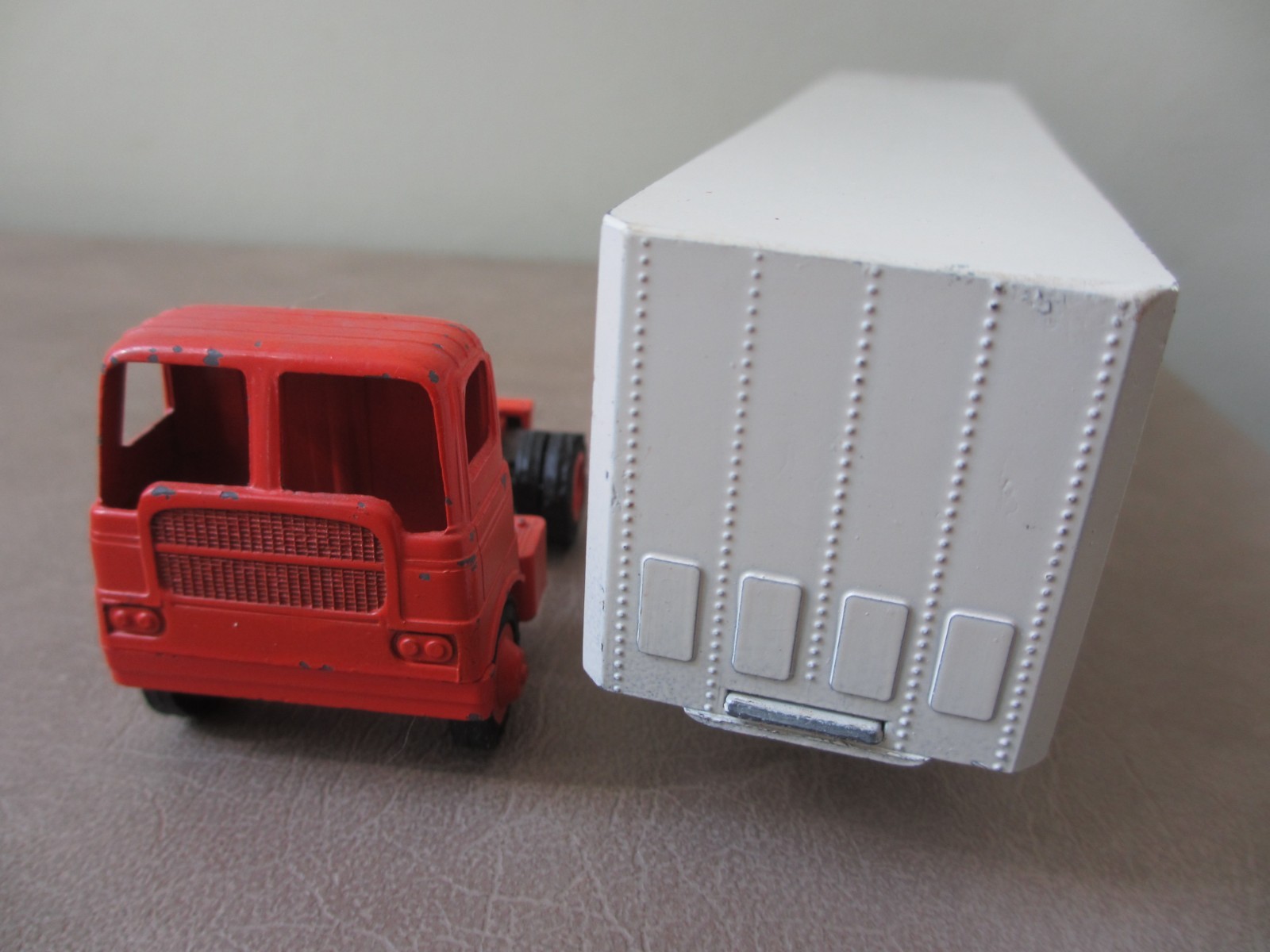 Vintage Cole’s Express Maine Carrier The Winross Company Semi Truck Trailer 8¾”
