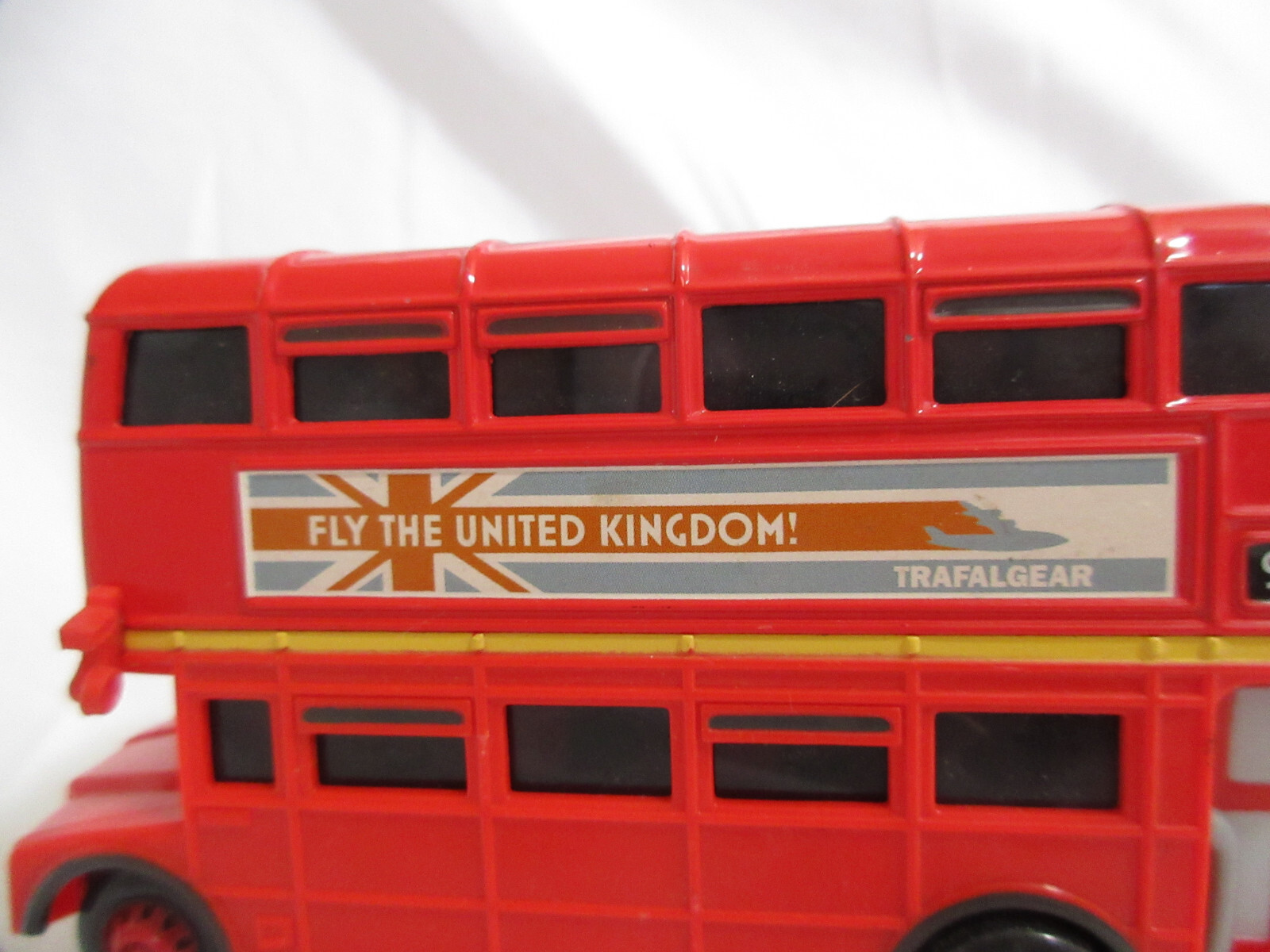 Disney Pixar Cars Fly the United Kingdom #1951AZ Double Decker Trafalgear 91 EUC