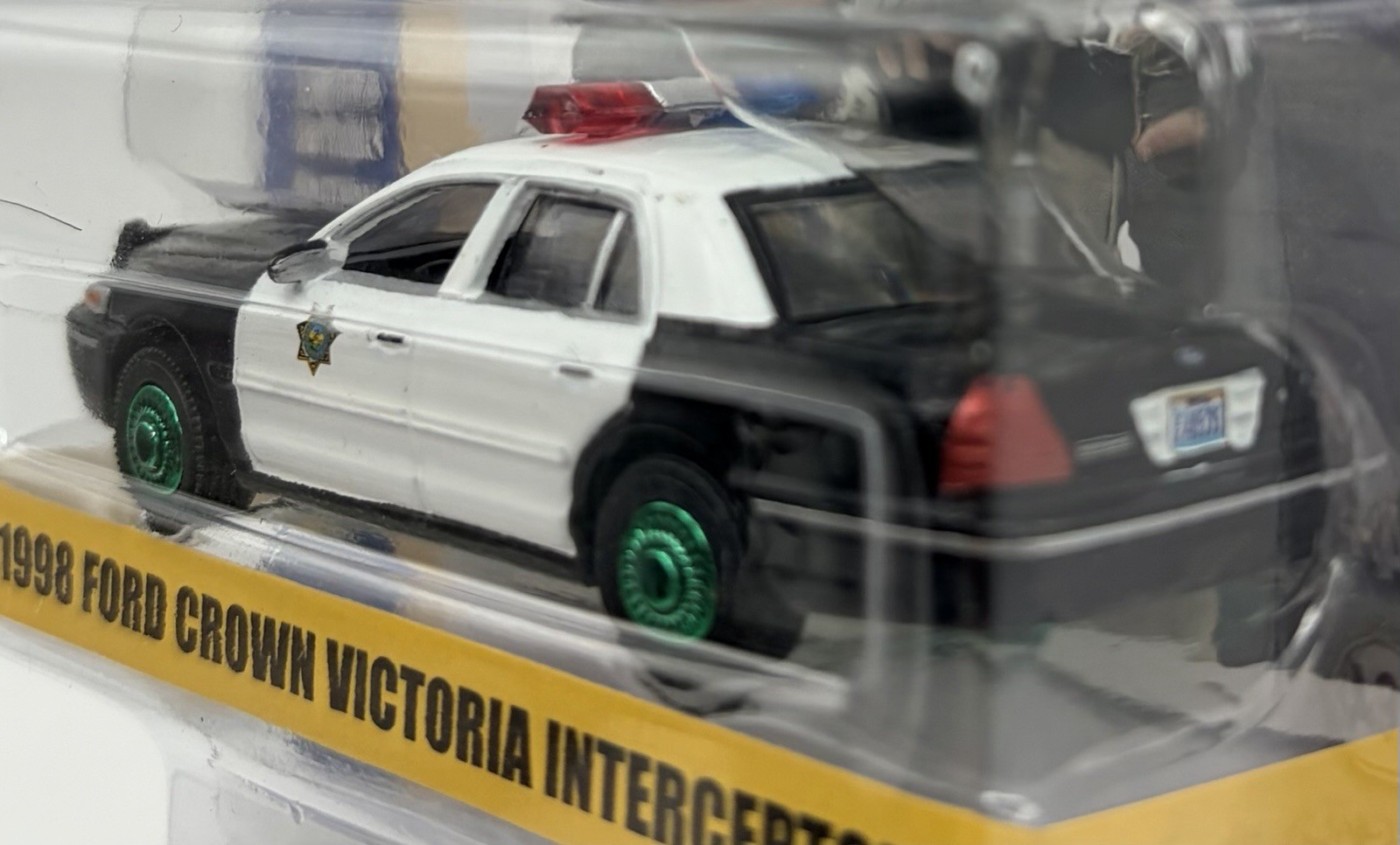 Greenlight 1:64 Hollywood Series 38 1998 Ford Crown Victoria Reno 911 CHASE