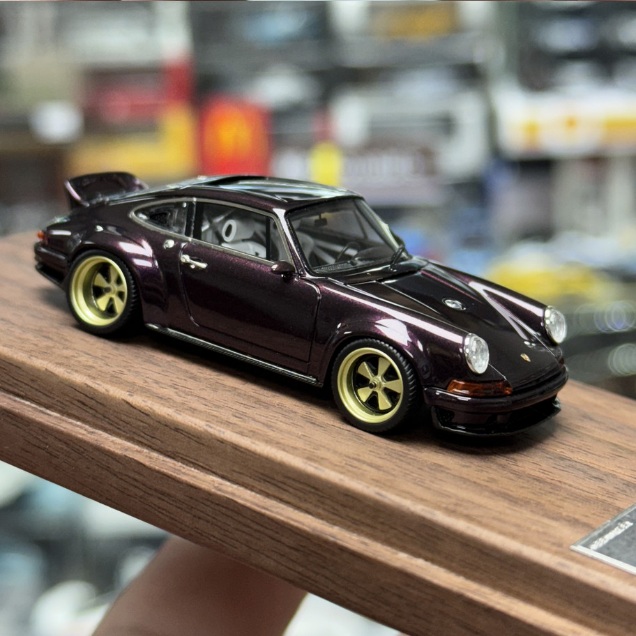 Deepmaker 1:64 Porsche 911 964 singer dls resin car model ornaments
