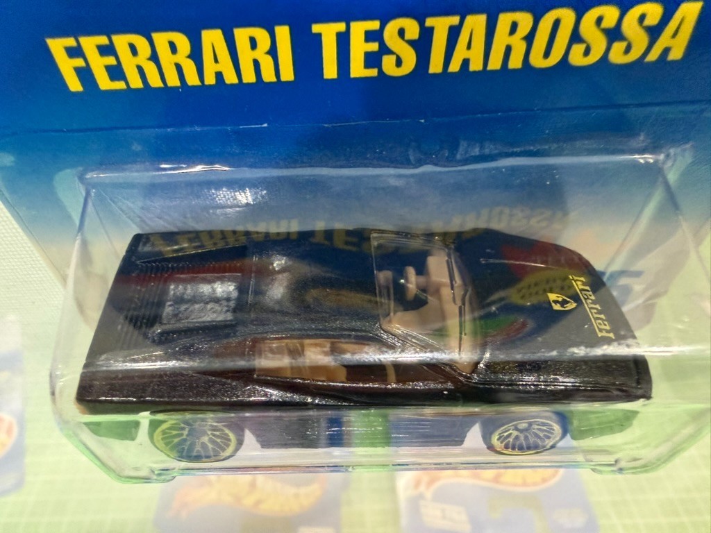 Hot Wheels Ferrari Testarossa Black/Tan 1997 #35 Gold Mesh Wheels 1991 – NOS