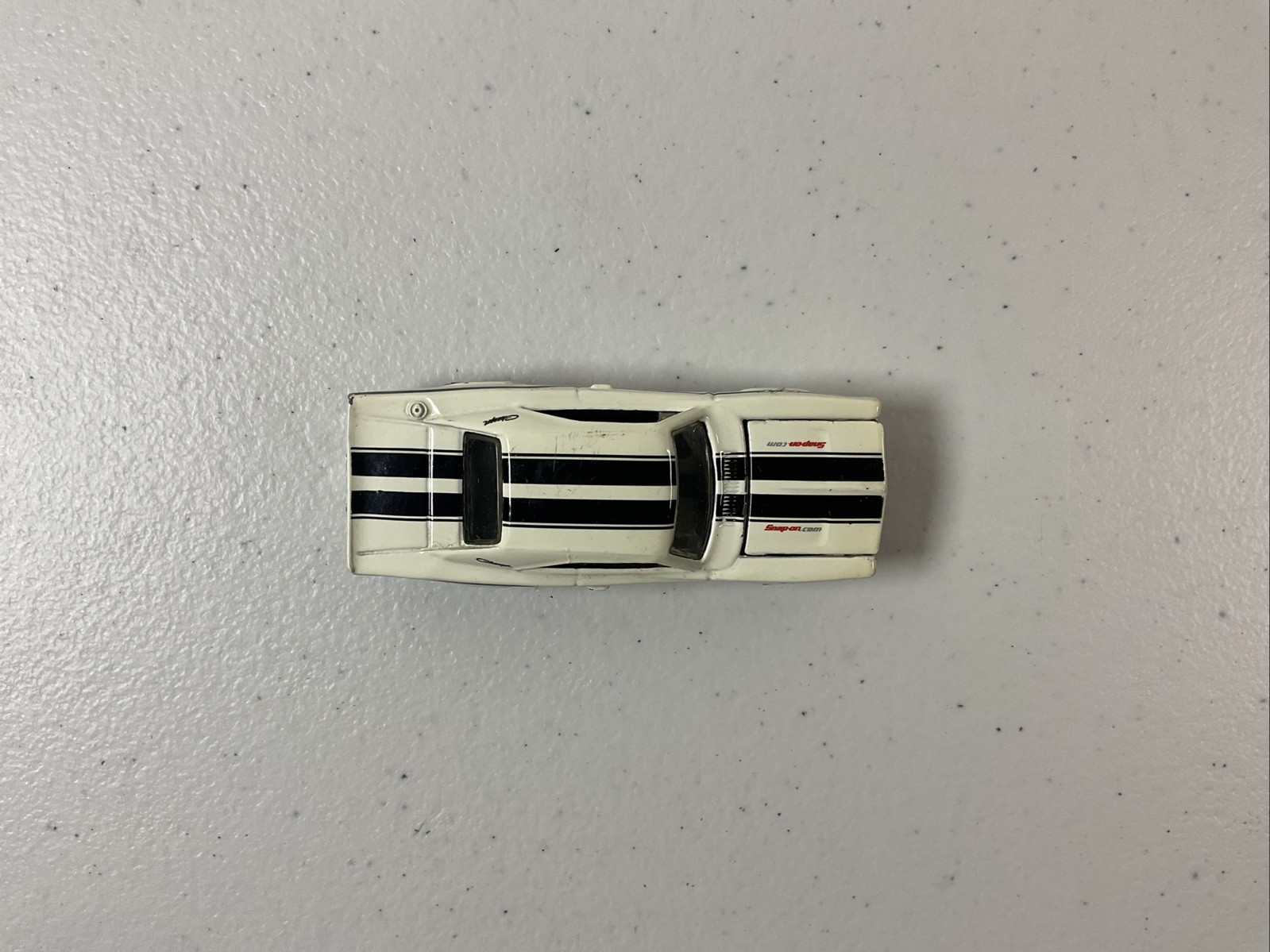 2004 HOT WHEELS SNAP-ON ‘69 DODGE CHARGER 3/6
