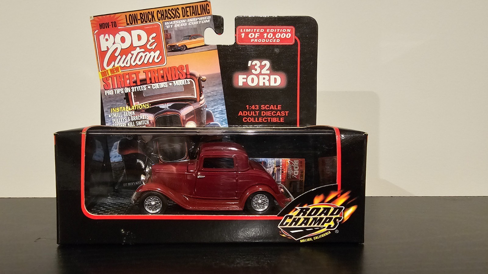 Road Champs ’32 Ford 1:43 Die-Cast Rod & Custom – New