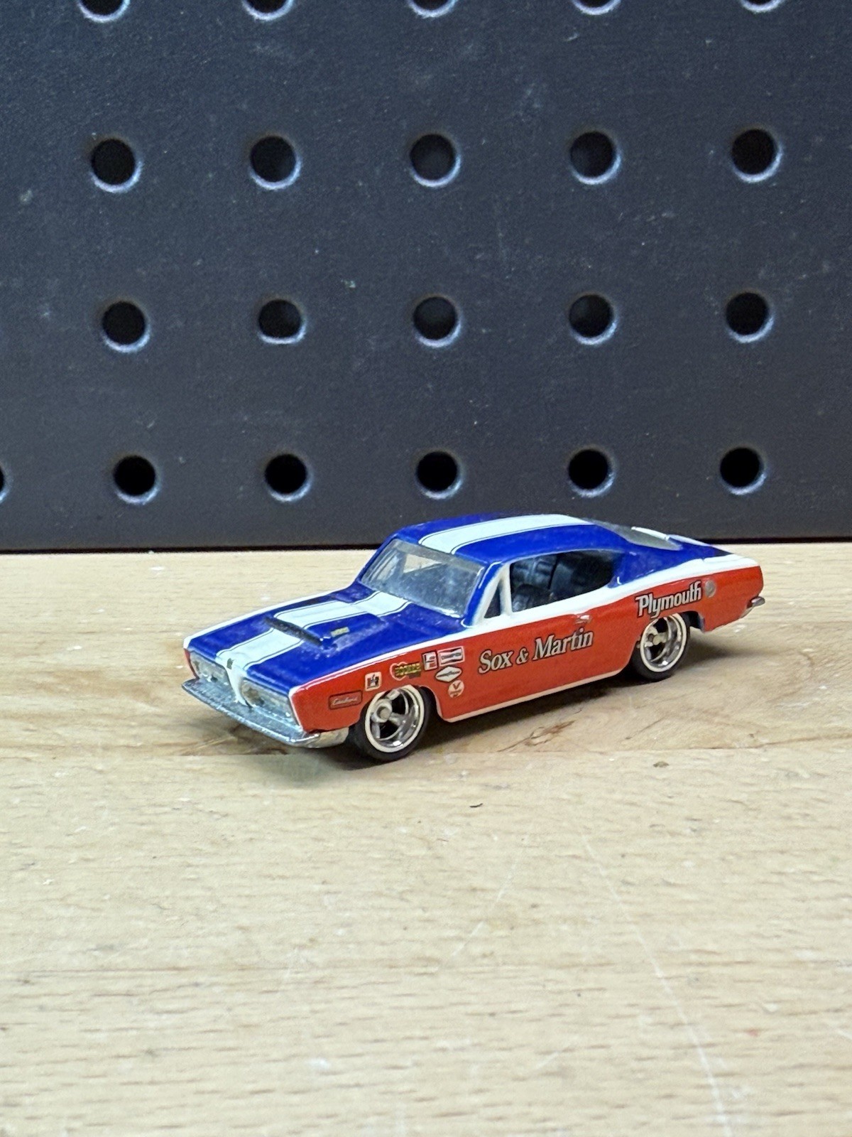 HOT WHEELS DRAG STRIP DEMONS SOX & MARTIN SUPER STOCK HEMI CUDA REAL RIDERS