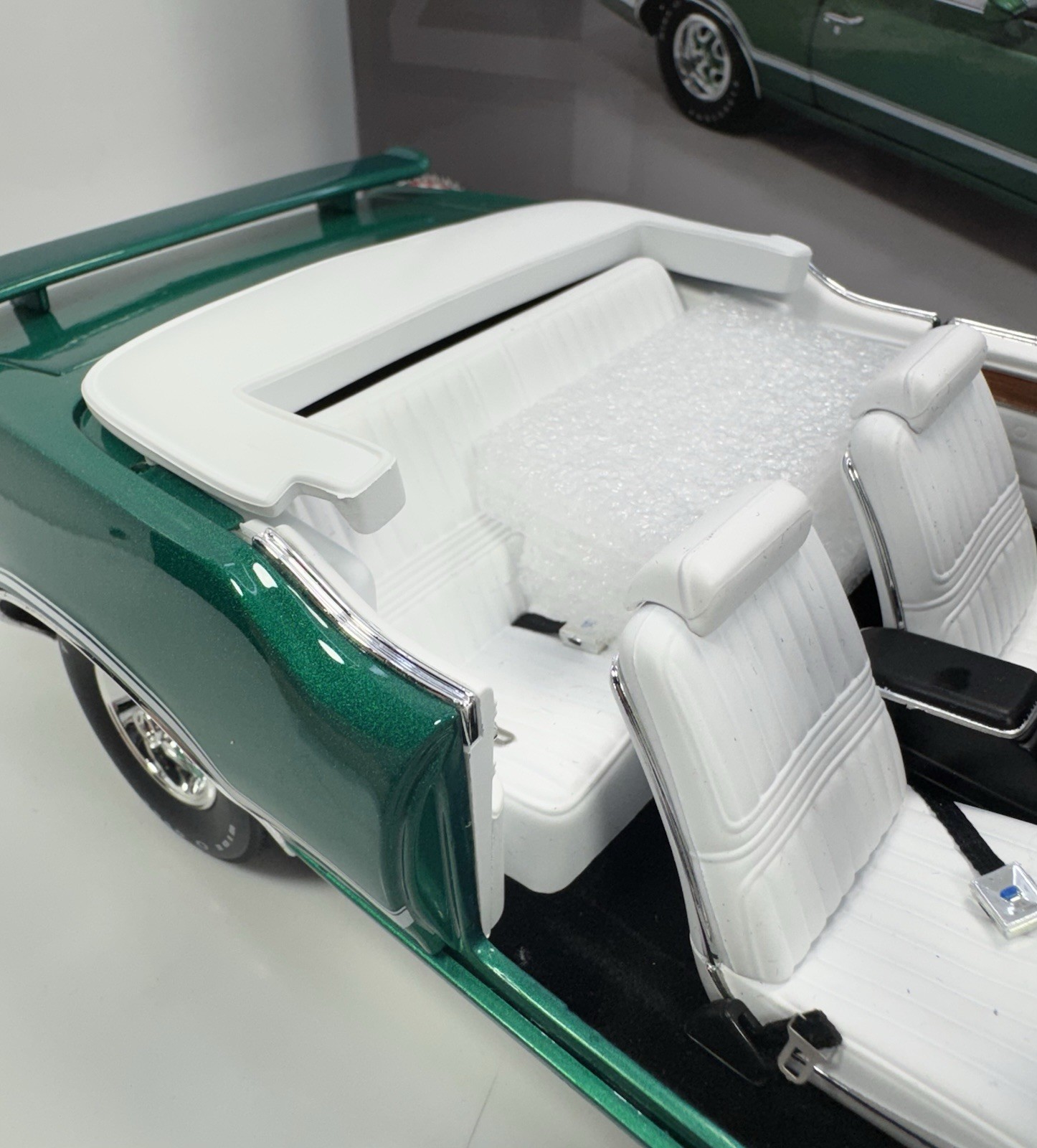 ACME 1/18 Scale 1972 OLDSMOBILE 442 W-30 “Incredible Color” 552 MADE