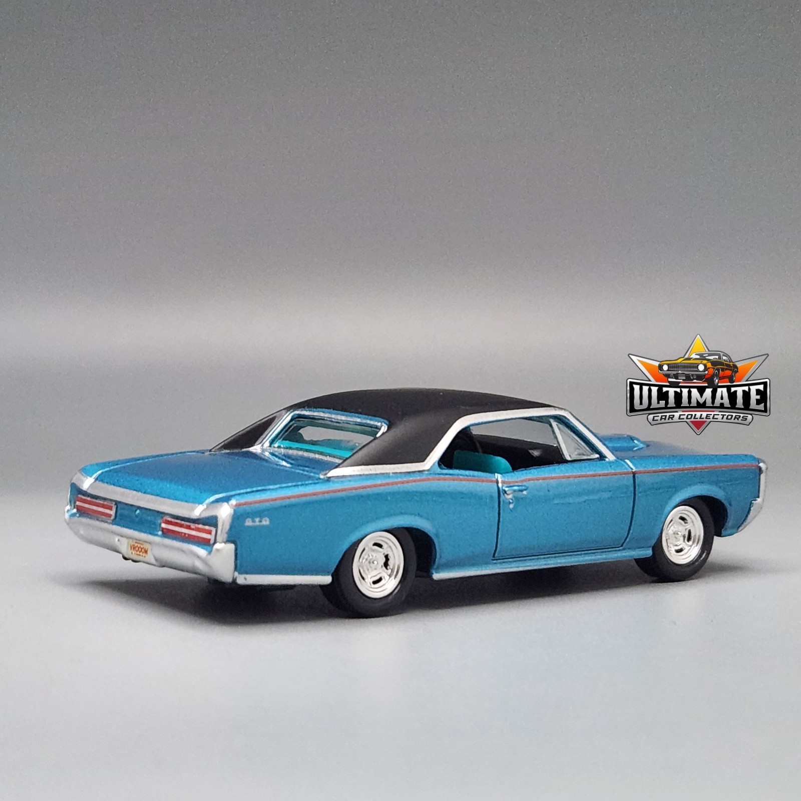 1966 66 Pontiac GTO Collectible 1/64 Scale Diecast Model Collector Car