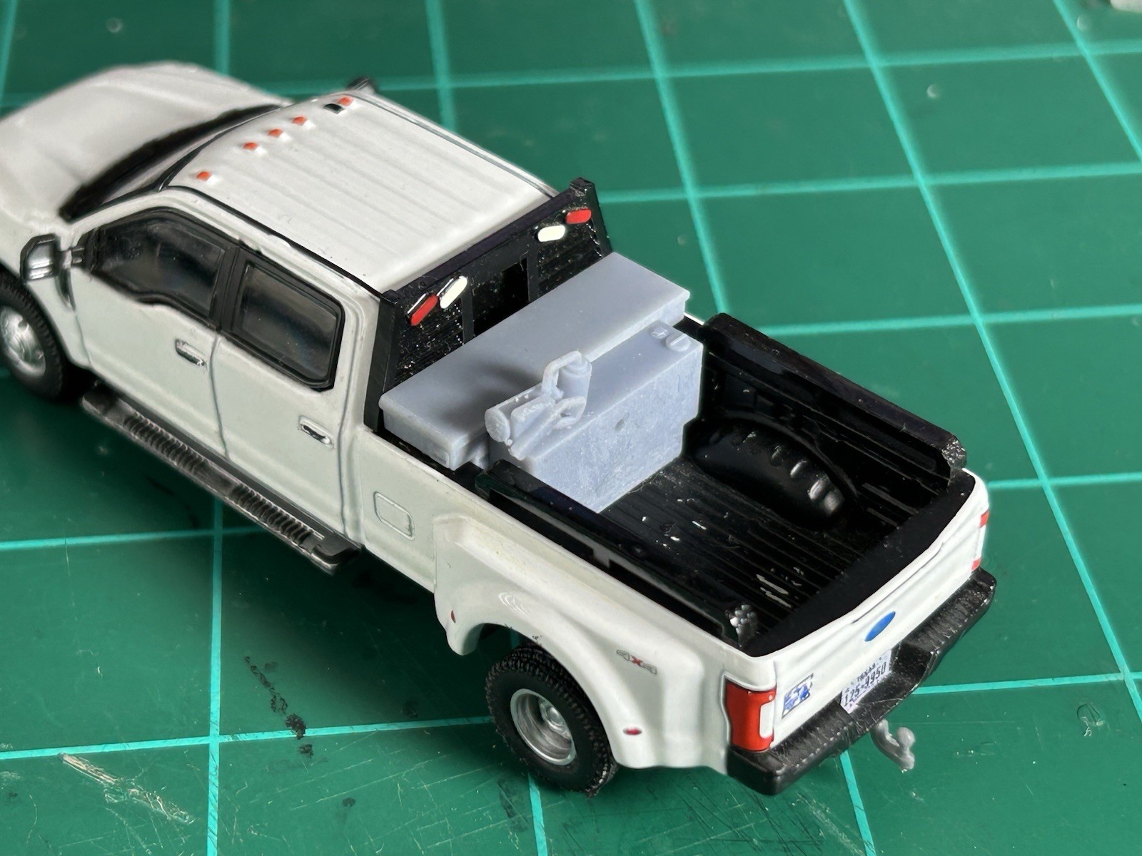 1/64 Scale 3D Printed Fuel Transfer Tank For Greenlight Trucks And Dioramas