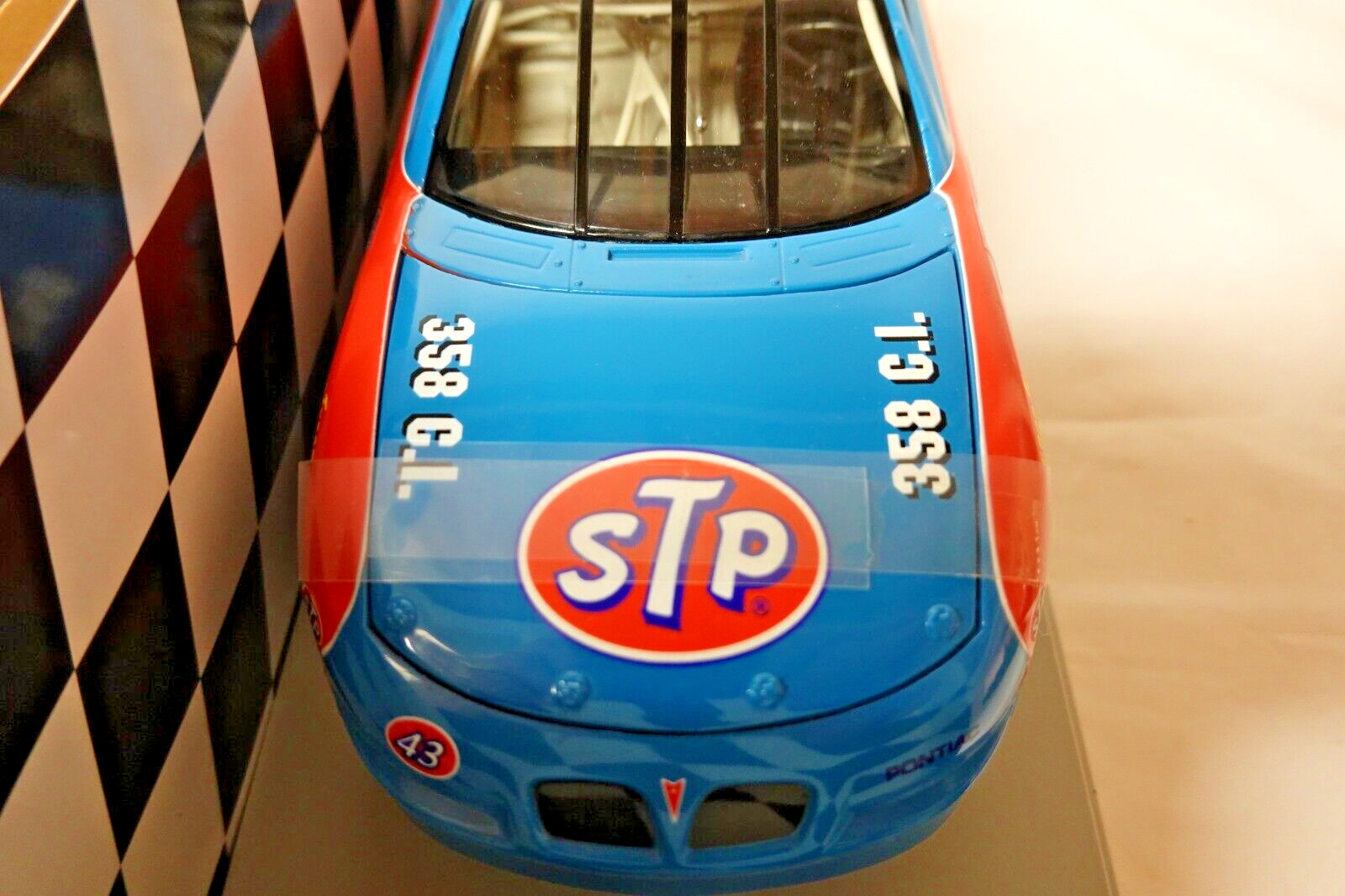 ERTL 7803 RICHARD PETTY STP 25TH ANNIVERSARY AMERICAN MUSCLE 1:18 SCALE N.I.B.