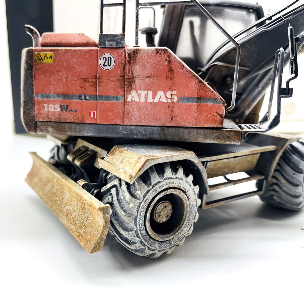1/32 Scale At Collection Atlas 185W Wheeled Excavator Muddy Version Nokian Tyres
