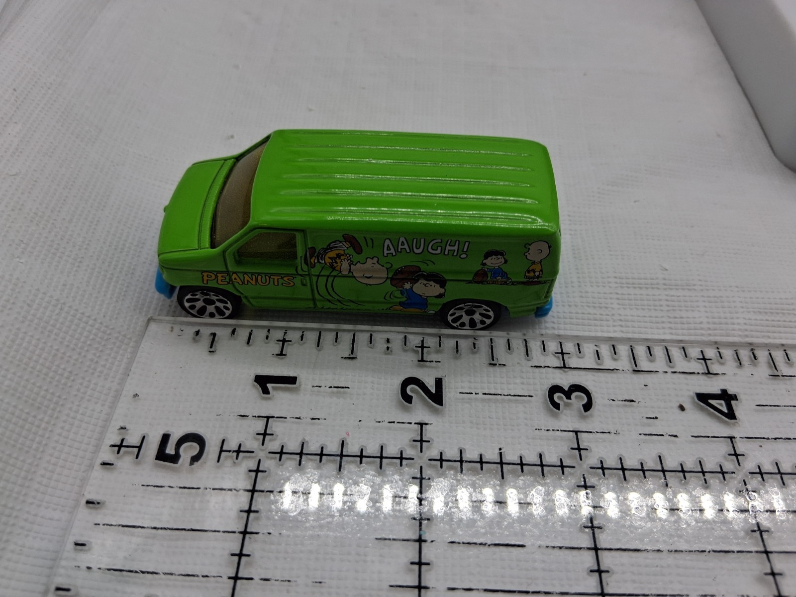 Matchbox Peanuts Charlie Brown Ford Panel Van Green Die Cast