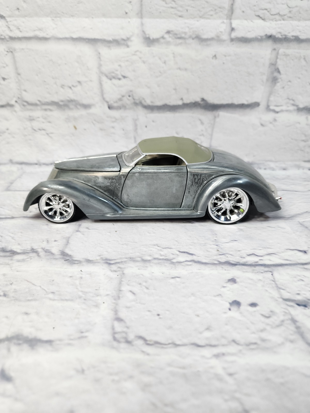 JL Full Throttle Foose Design 1936 Ford Chip Roadster 1:18 Scale Raw Metal Steel