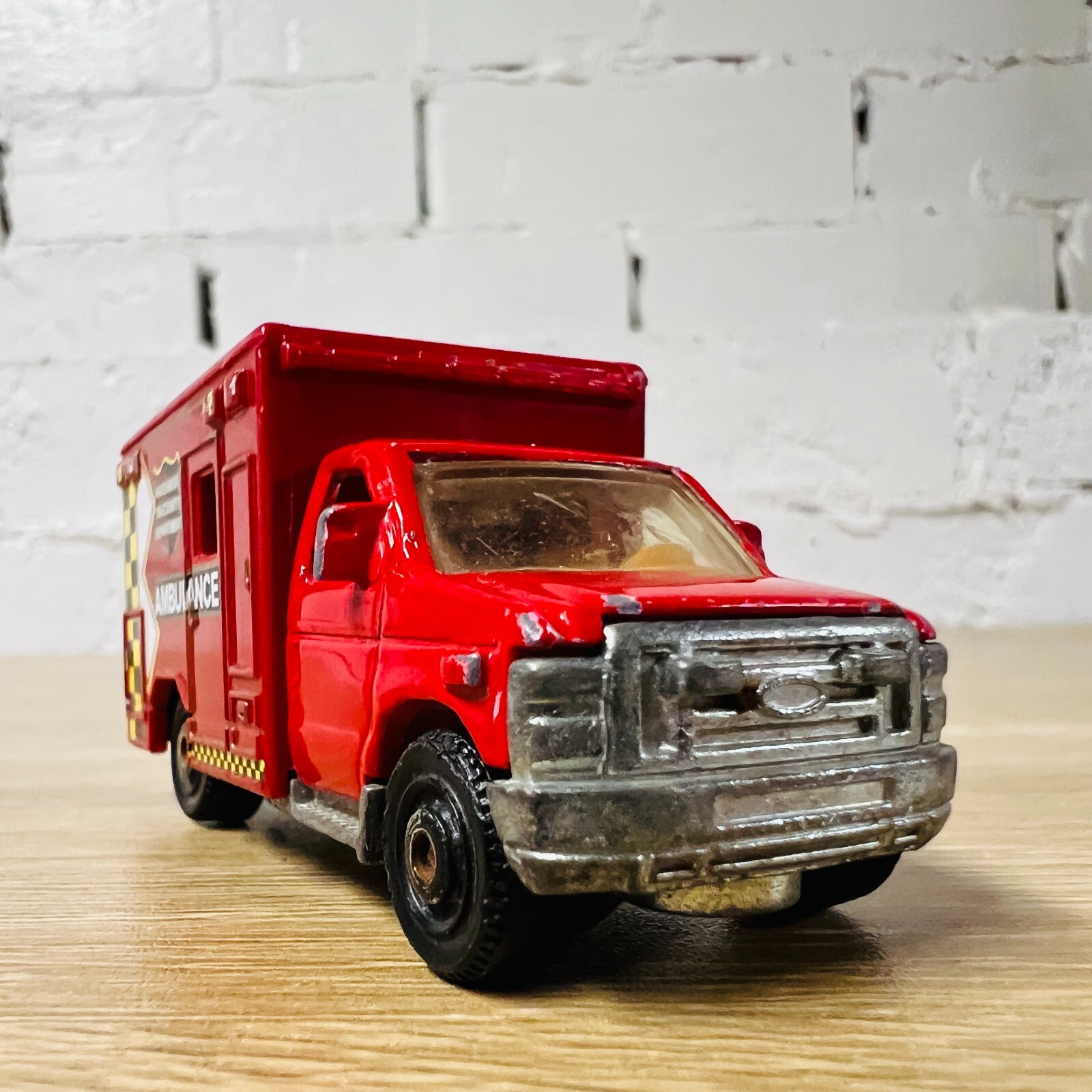 Ford E350 Ambulance 2009 Red 2014 Heroic Rescue MB771