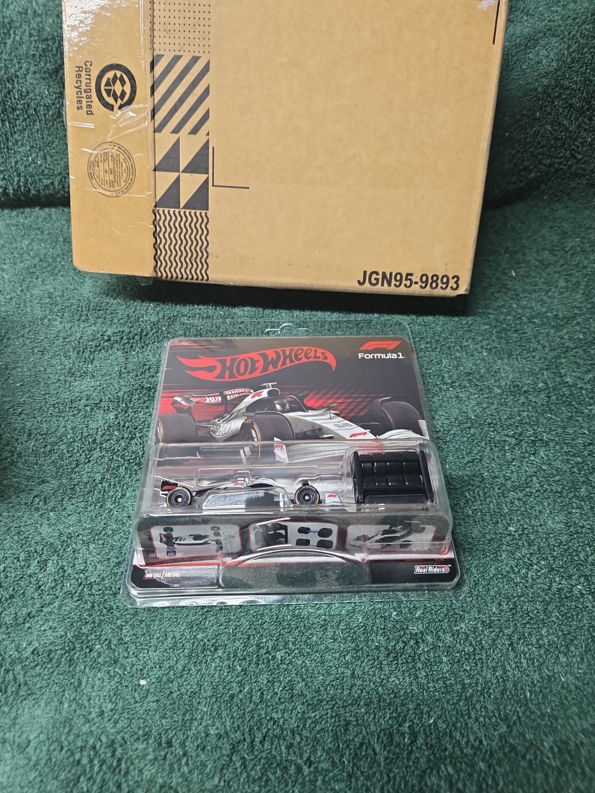 2025 HOT WHEELS COLLECTORS FORMULA 1 F1 VEHICLE #JGN95 IN HAND unopened new!