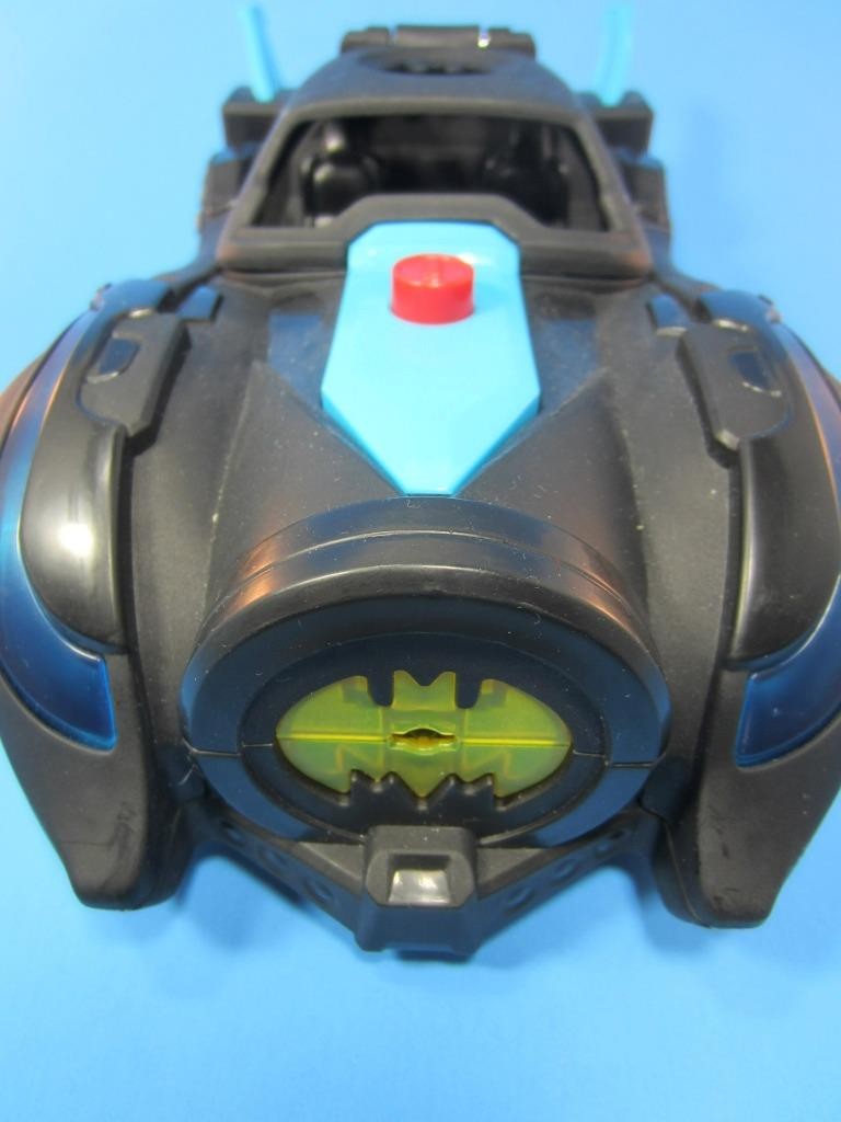 *Batmobile Rare Model England / United Kingdom – Lighted, Sound – Solid Toy Car