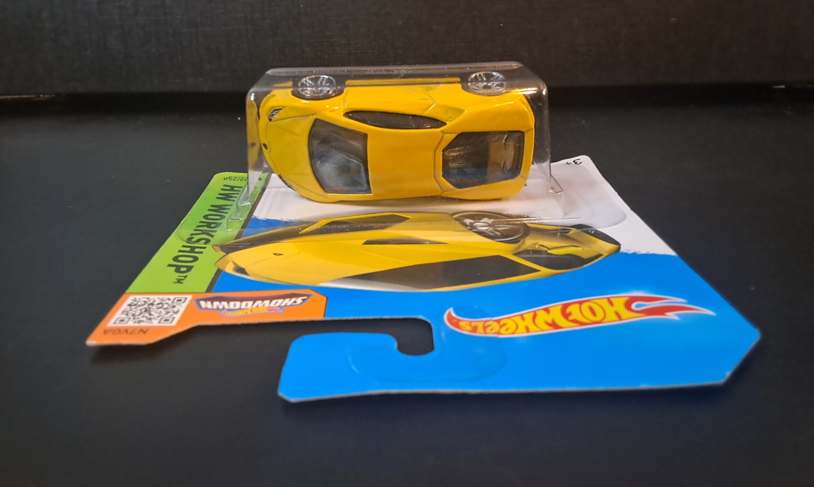 Hot Wheels Workshop 2015 222/250 – Lamborghini Huracan LP 610-4 in Yellow