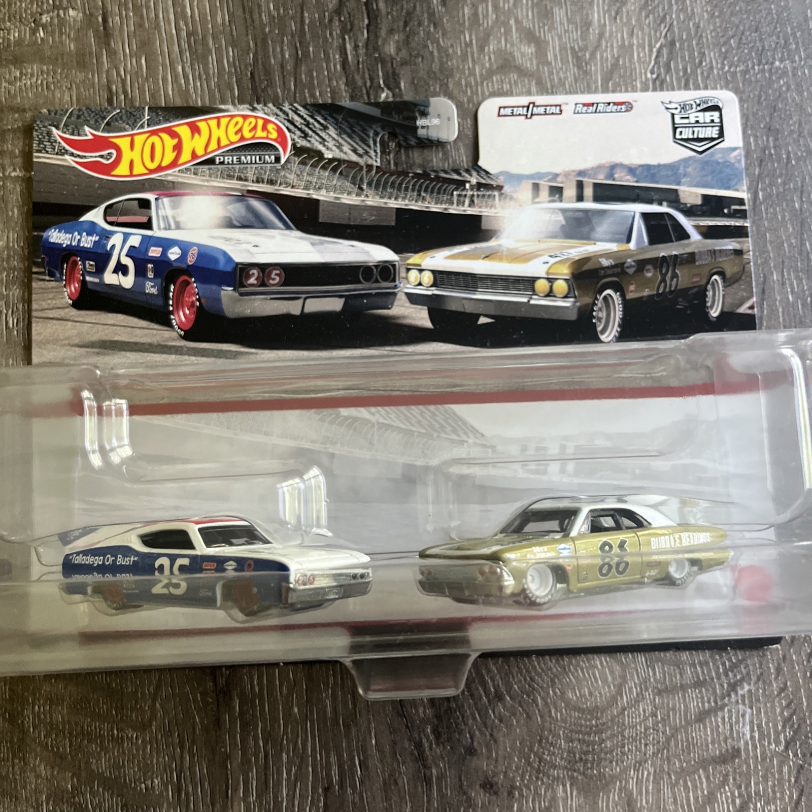 1969 Ford Torino #25 & 1966 Chevrolet Chevelle #86 Set Of 2 Pcs Hot Wheels Hff31