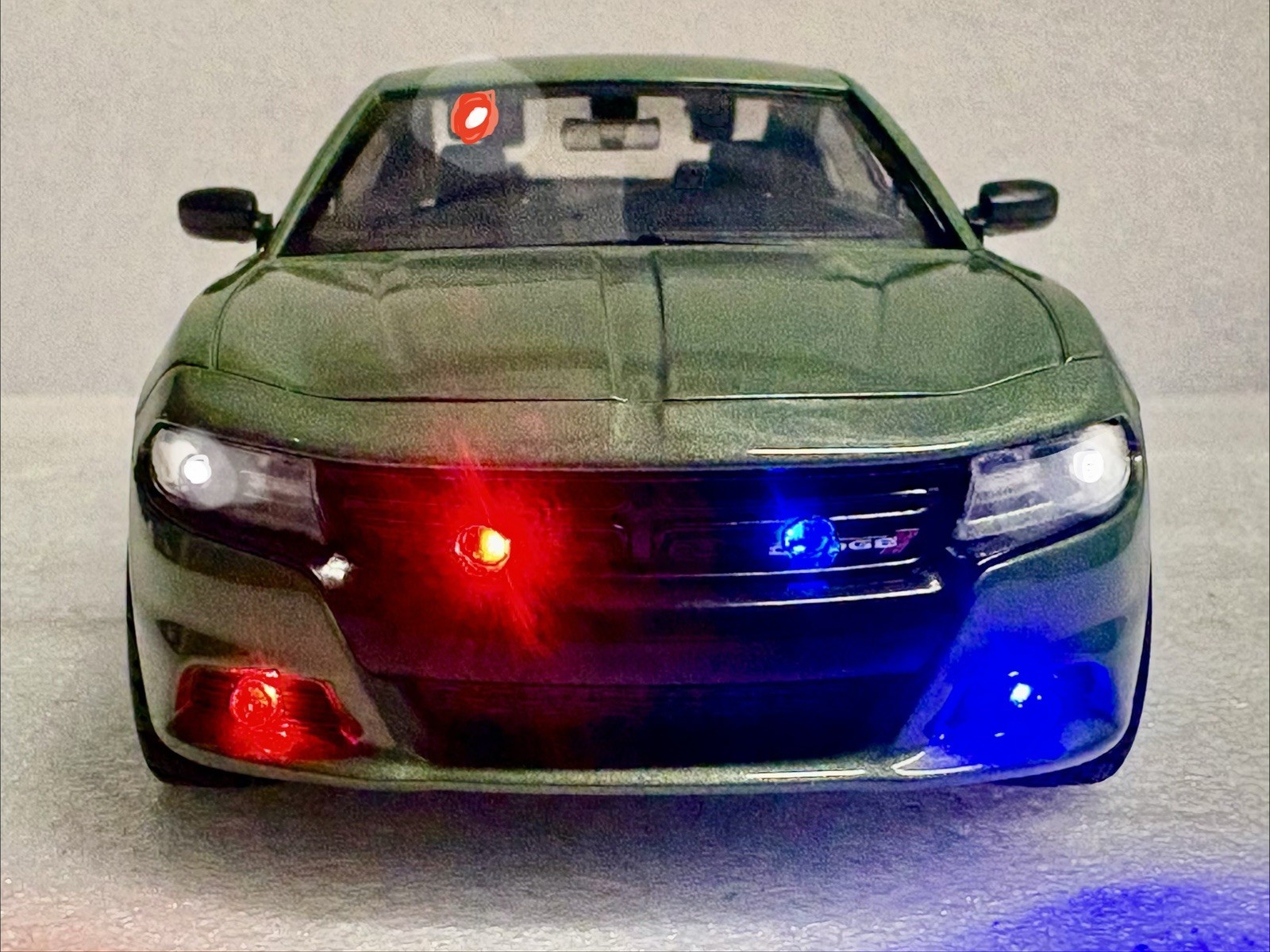 1/24 scale POLICE Unmarked Dodge Charger SRT Undercover FBI WORKING LIGHTS