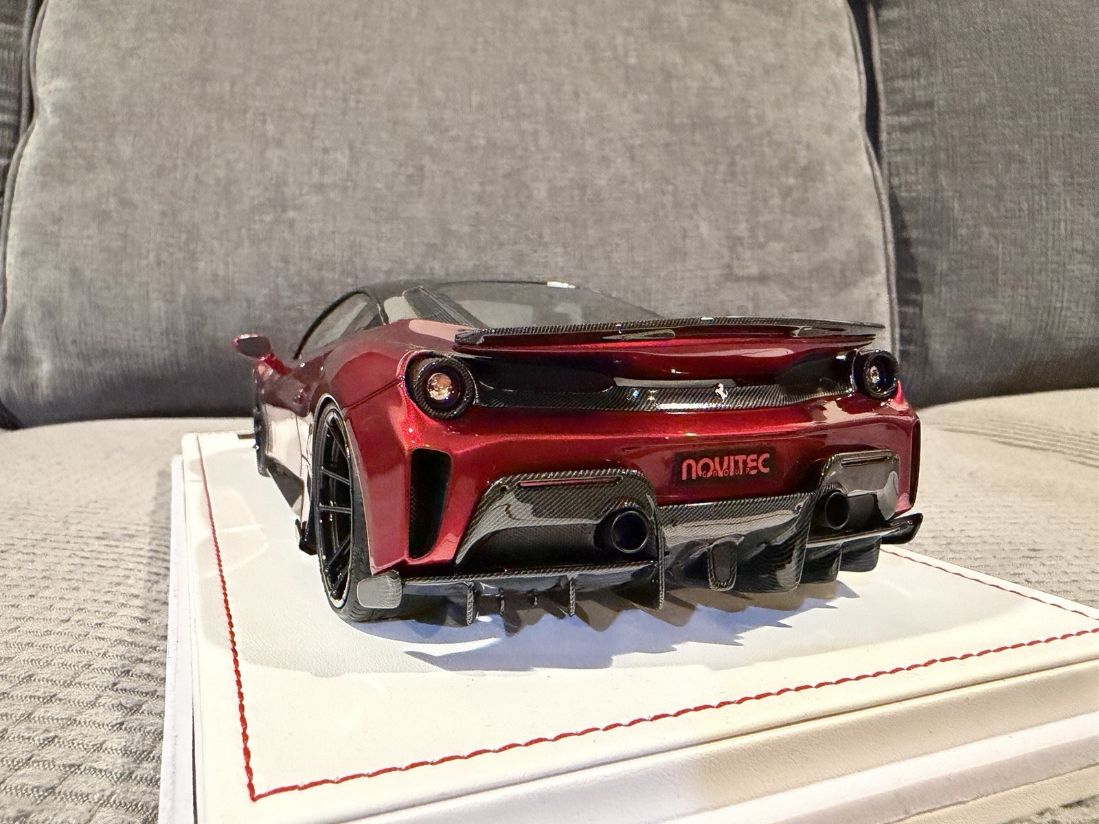 1/18 IVY Model Novitec Ferrari 488 Pista Rosso Red Metallic Limited With Case