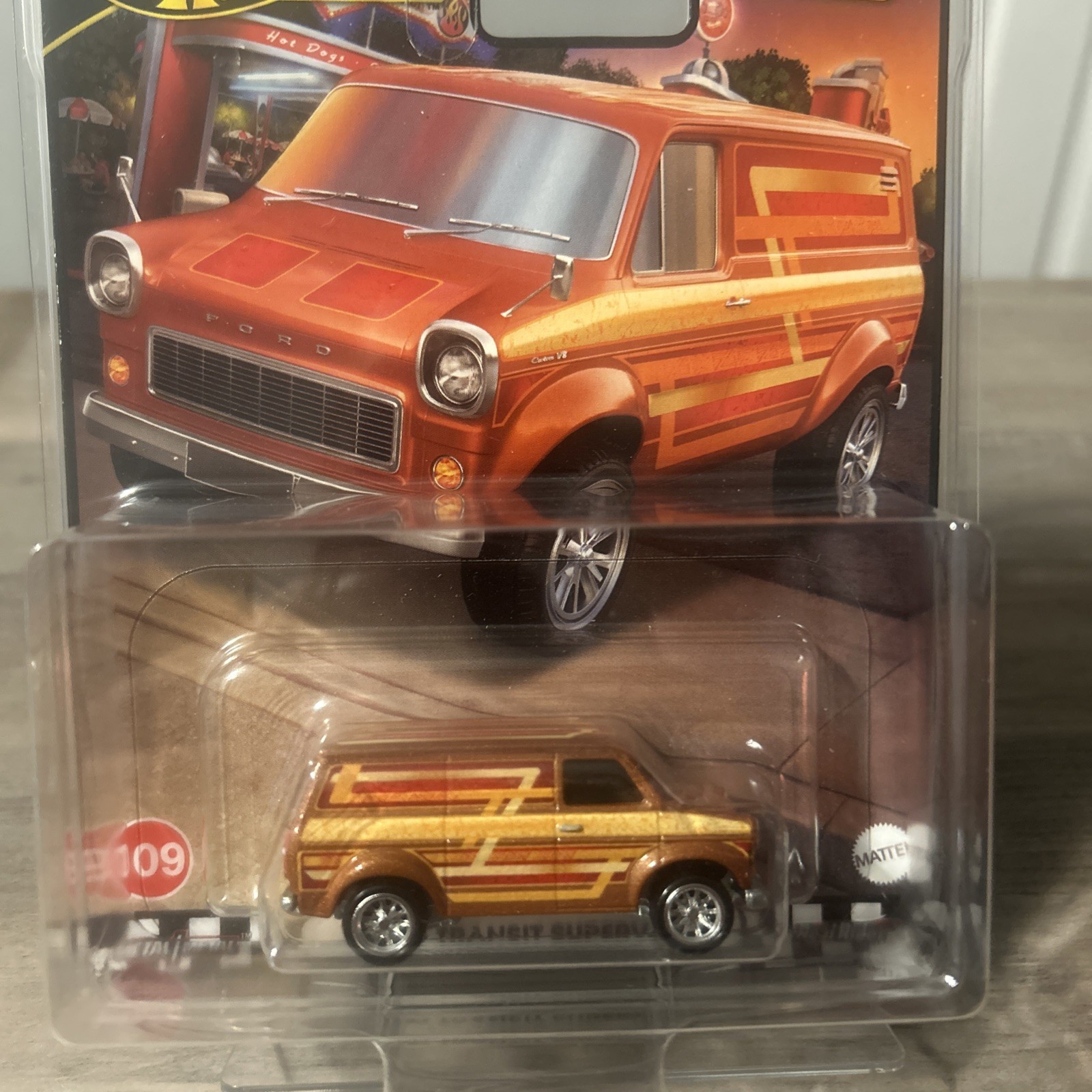 Hot Wheels Premium Ford Transit Supervan Boulevard In Protector