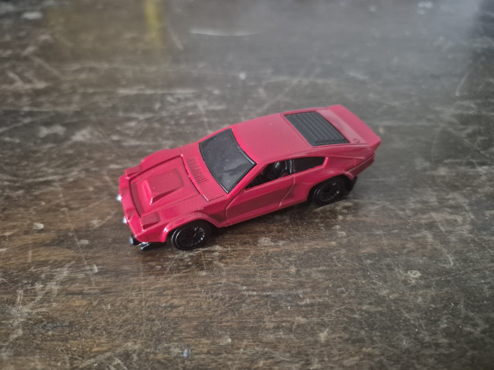 Custom 1/64 Dimachinni Veloce – Clean Red Build – Hot Wheels Custom