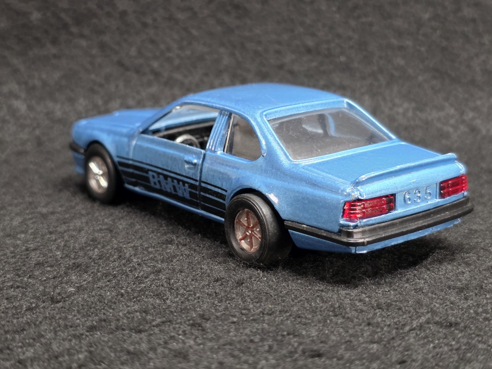 1/41 Sunnyside SS-907 BMW 635 CSi Pullback – Blue