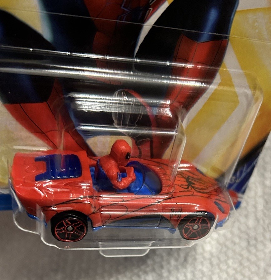 Hot Wheels 2026 Superstar Speeders Spiderman & El Segundo (Marvel) New