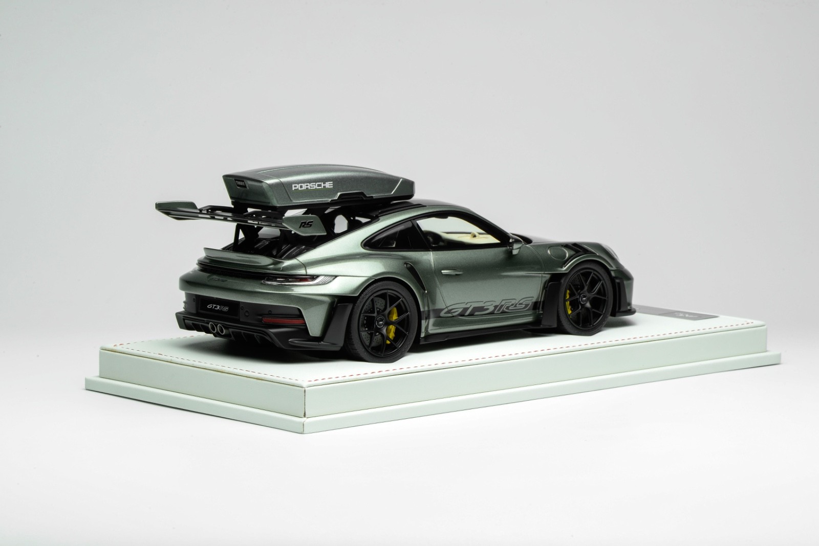 1/18 Ivy Porsche 911 GT3 RS with Luggage Rack Urban Bambo Chromaflair 20 p AB650