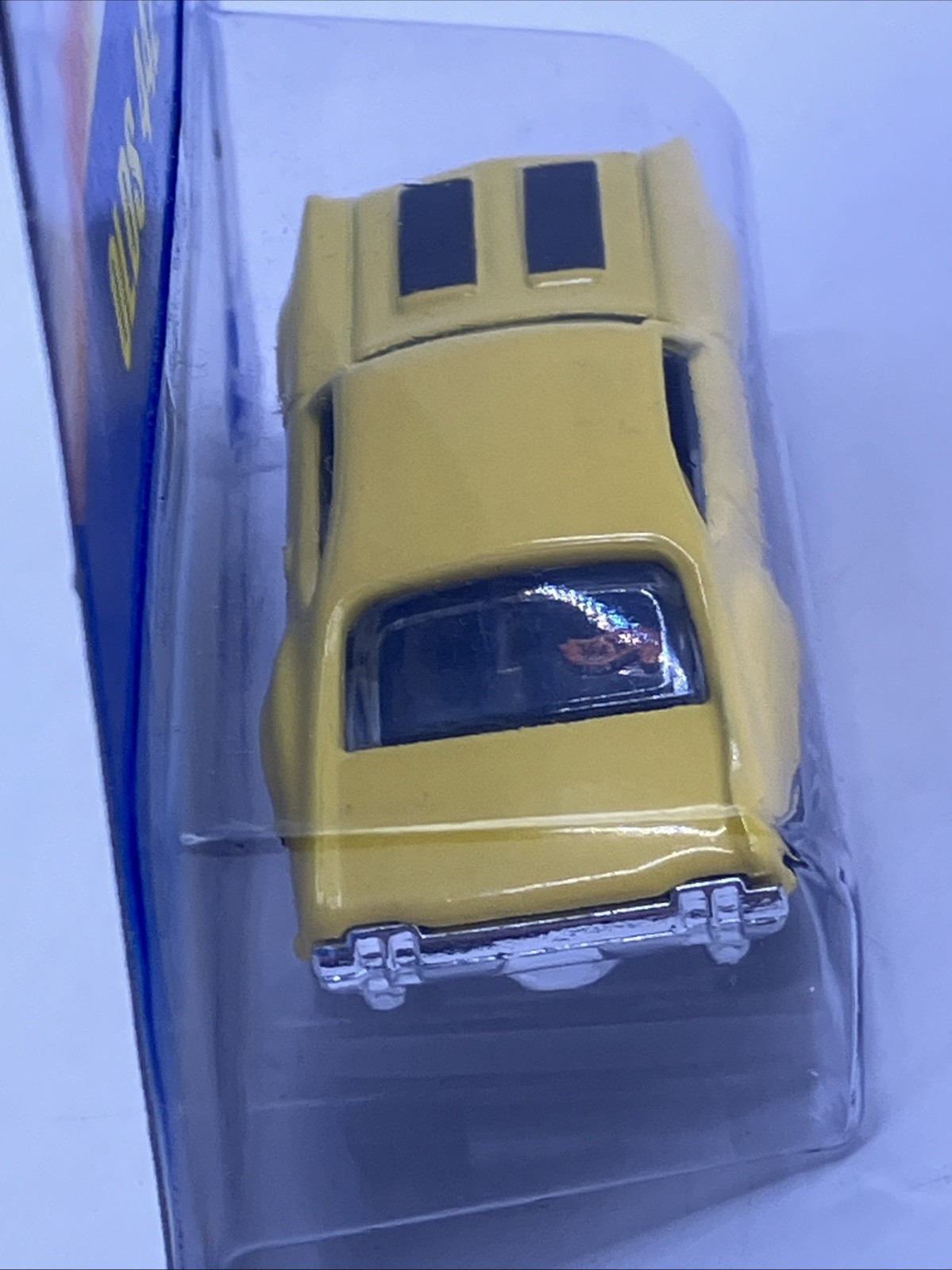 1991 Hot Wheels Olds 442 W-30 #267 Yellow 1/64 scale Blue Card New