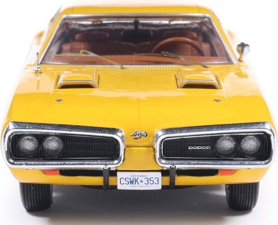 1970 Dodge Coronet Super Bee Top Banana in 1:43 scale by IXO