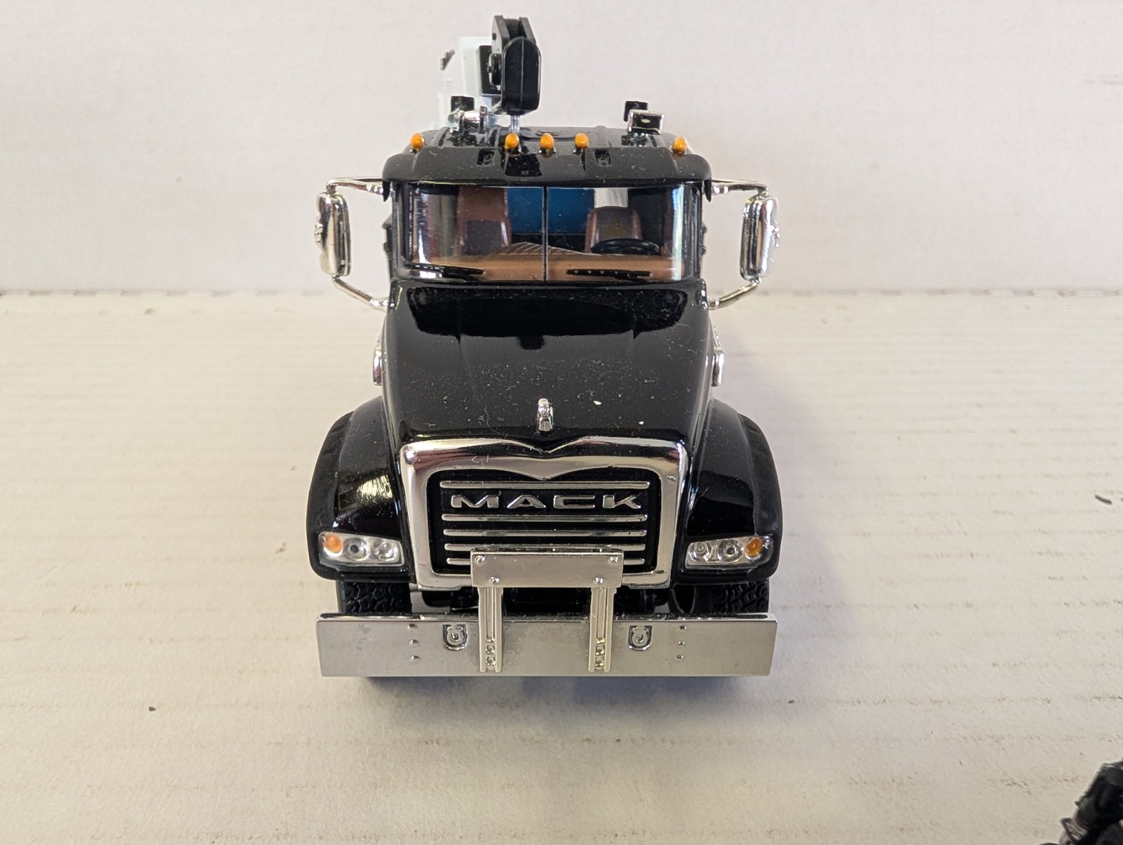 1:53 Scale Mack Service Truck Project – Unassembled Utility Body