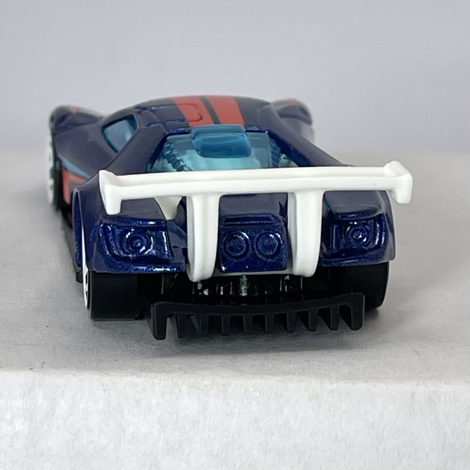 2022 Hot Wheels 16 Ford GT Race Blue Red ’23 HW Motor Show Diecast Plastic Car
