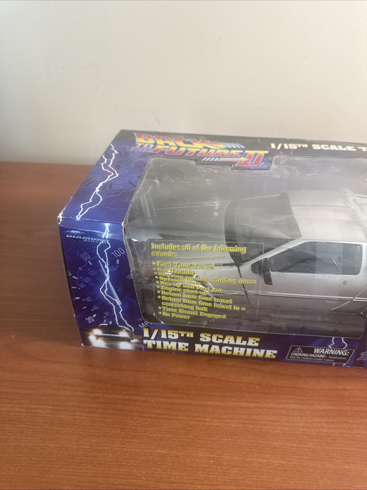 Back To The Future II Delorean Time Machine 1:15 Scale Diamond Select Toys
