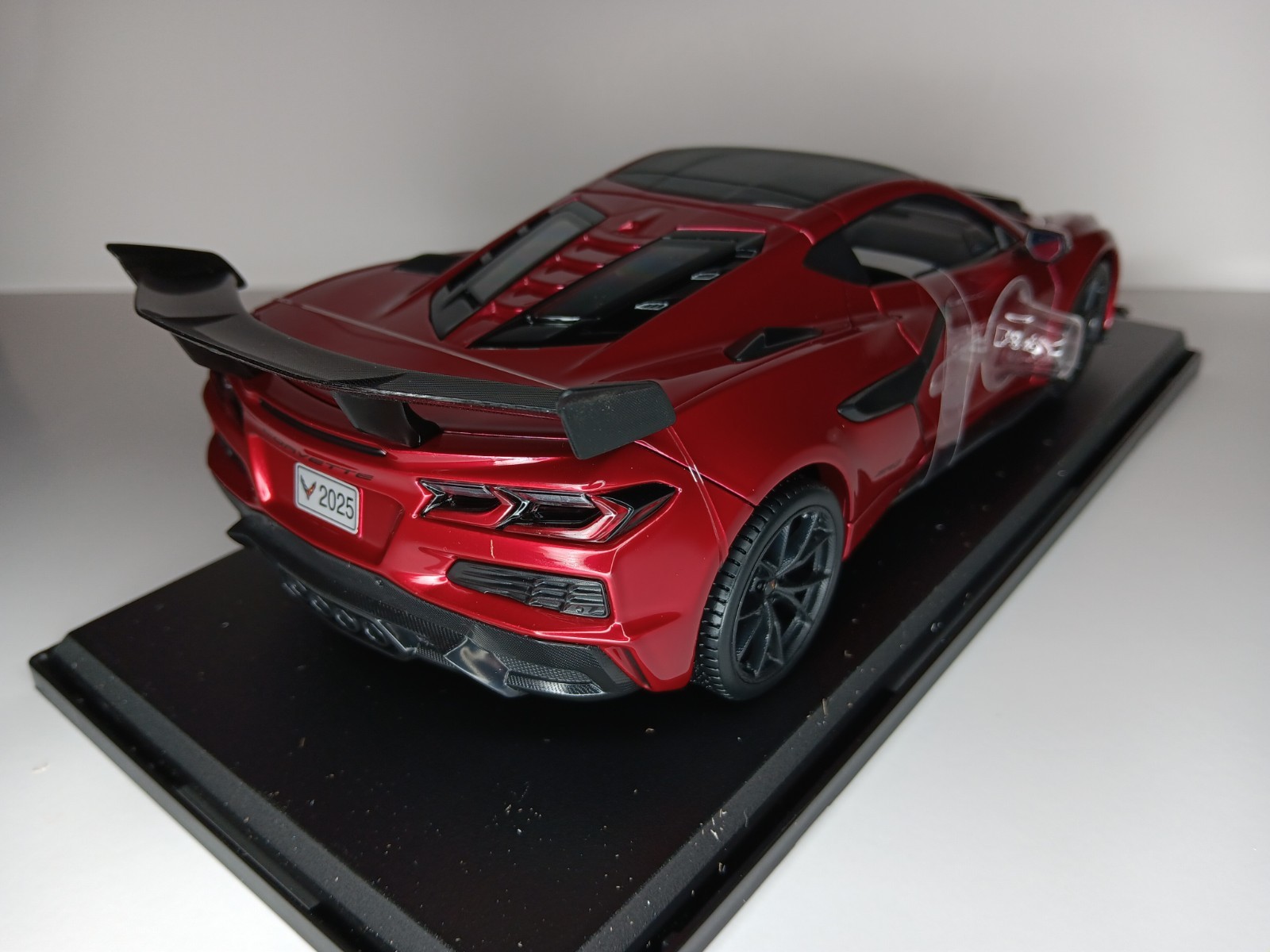 Corvette ZR1 Coupe 1:18 Maisto Exclusive Style Special Edition – Red
