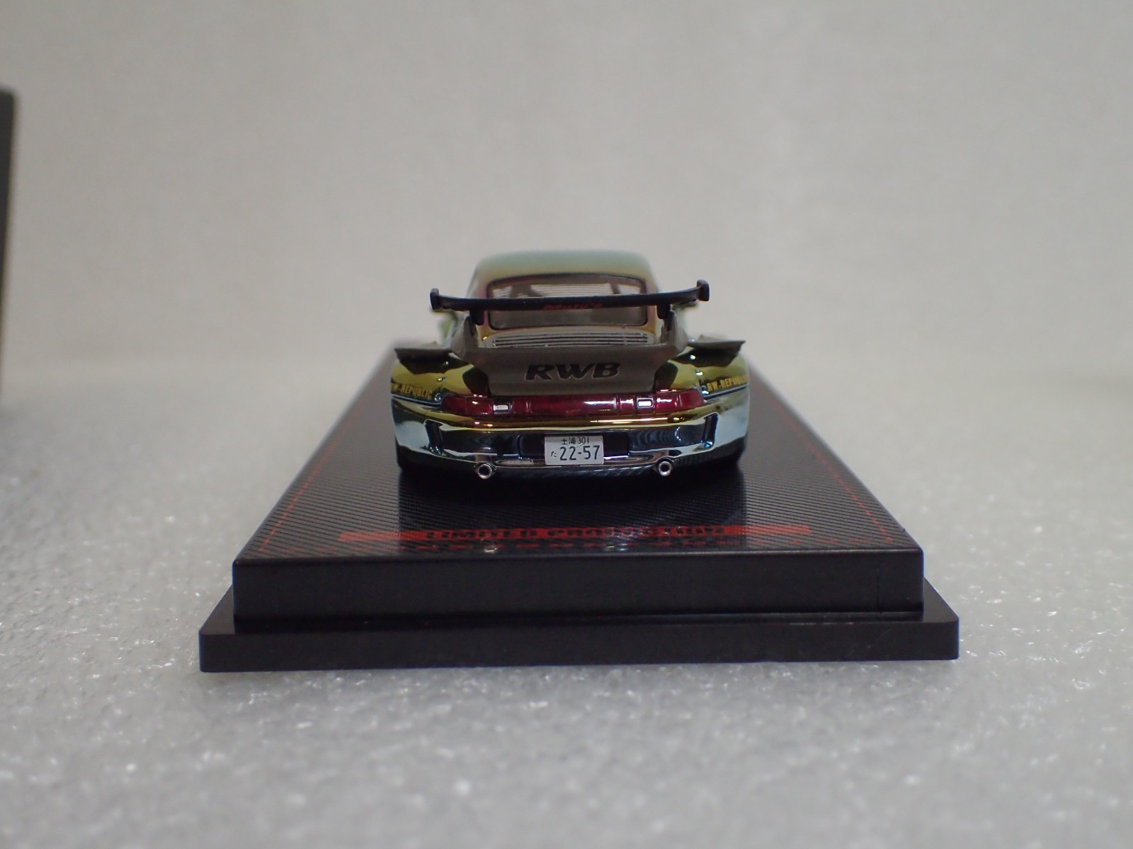 Ignition Model 1/64 IG3873 RWB 993 Ramintra Matte Green CHASE CAR Porsche 911