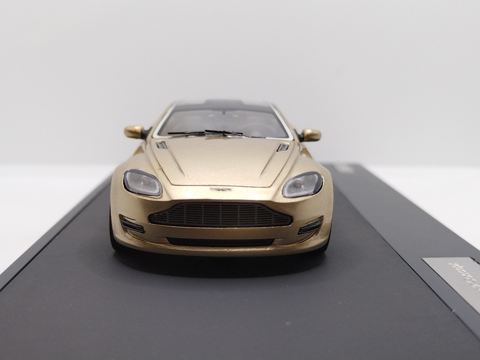 MATRIX 1/43 Aston Martin Bertone AM Jet 2 Concept 2013. Wow Rare!