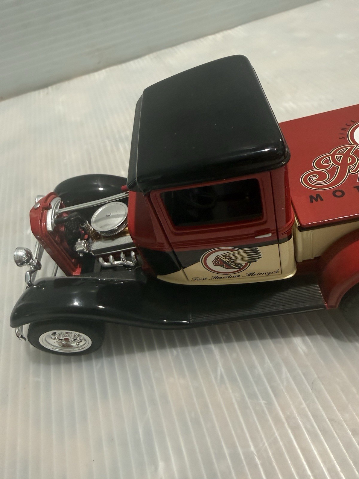 Speccast Diecast 1932 Ford Limited Edition Indian Motorcycle Hot Rod No Box