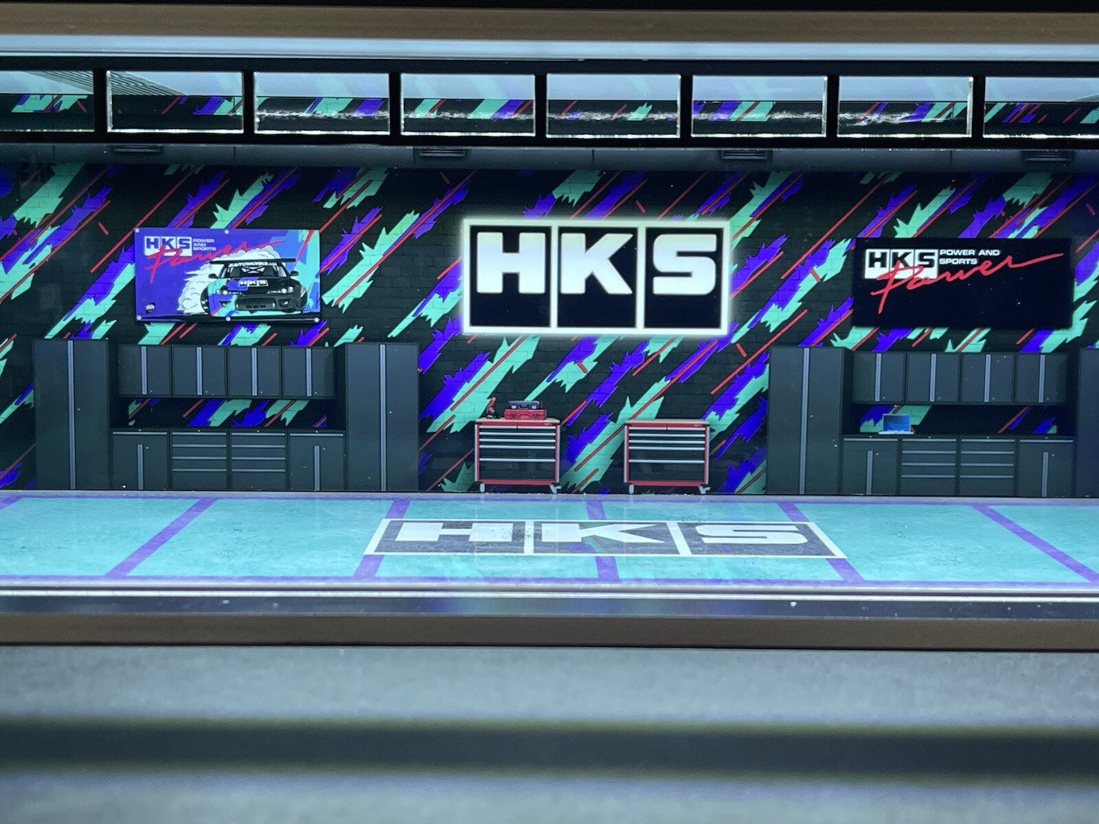HKS Interior Garage Theme 1:64 Model Diorama with LED Lighting