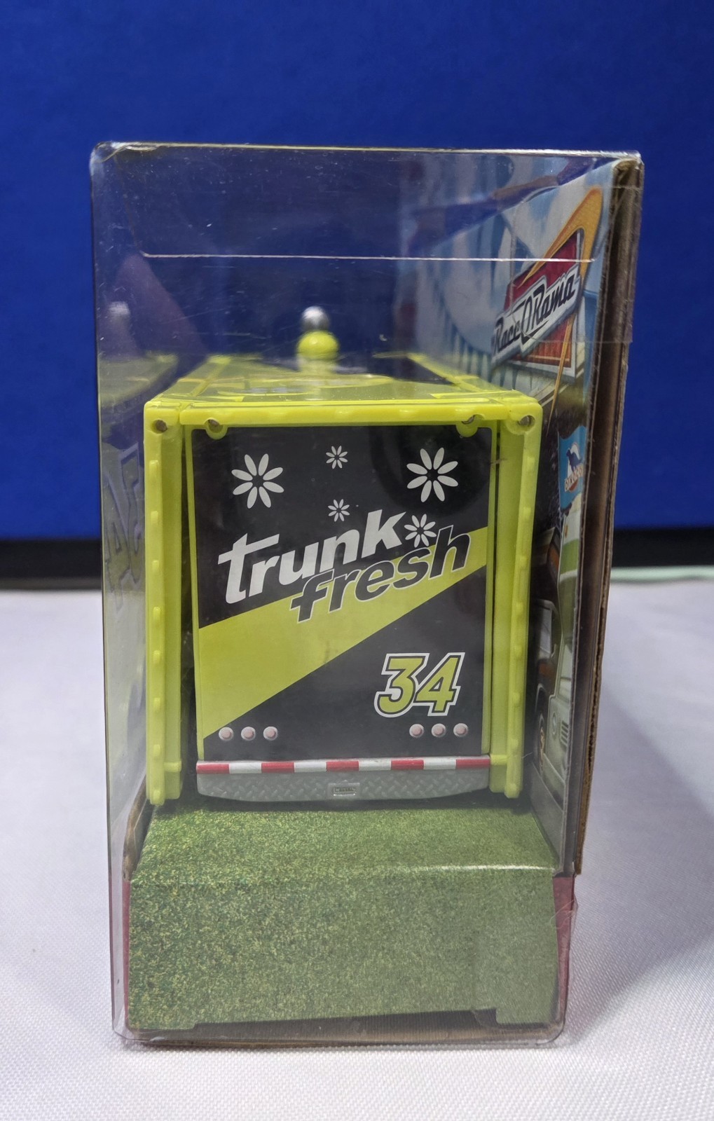 Cars Disney Pixar TRUNK FRESH HAULER 9 “New, Sealed”
