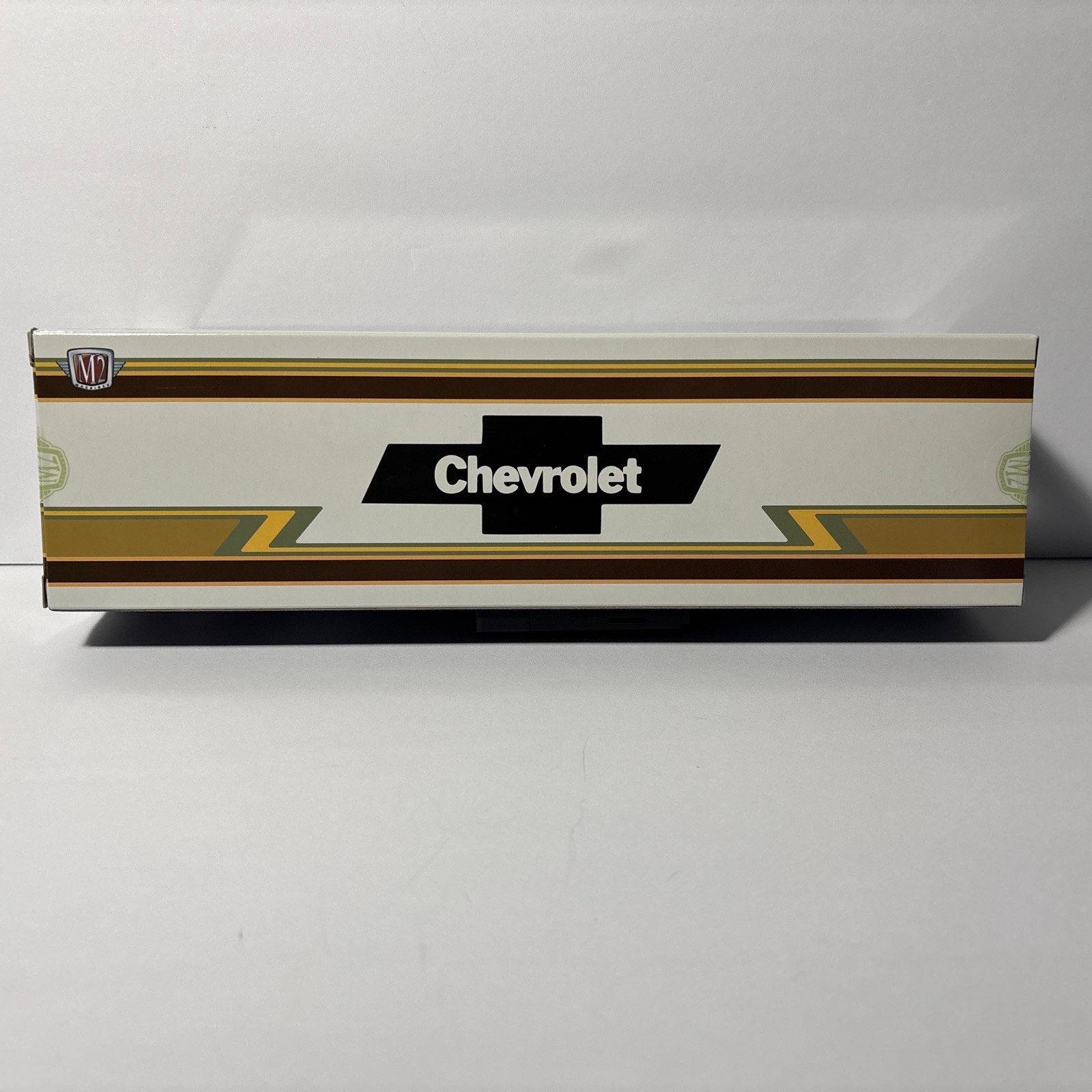 M2 MACHINES HAULER 1974 CHEVROLET CHEYENNE SUPER 30 CAMPER & 1974 K5 BLAZER