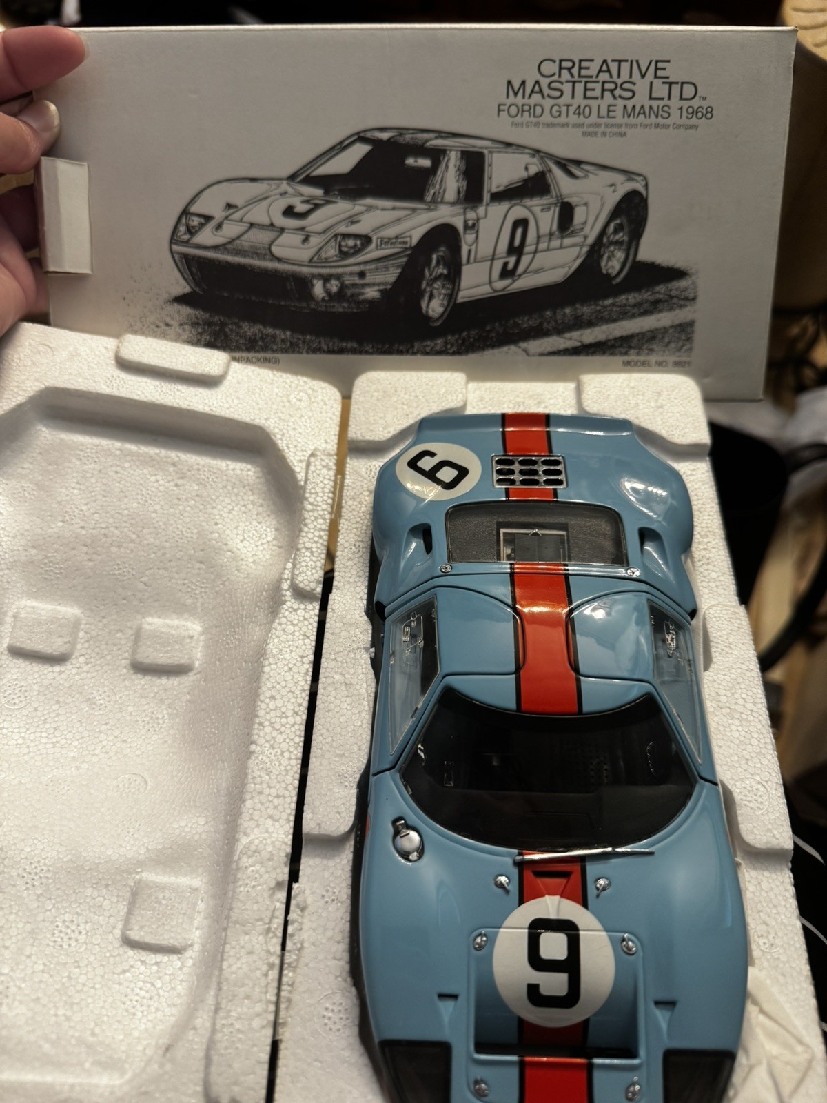 CMR 1/12 Scale Model Car 12005 – Ford GT40 #9 – Blue